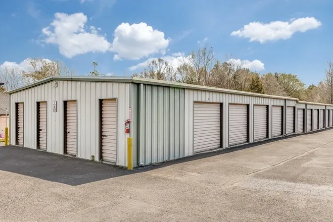 outdoor self storage units