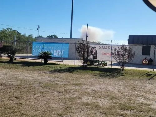 Right Move Storage - Memorial Blvd storage facility exterior view