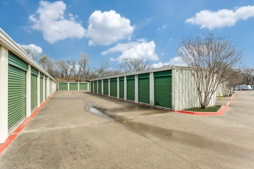 Right Move Storage - Wylie storage facility exterior view
