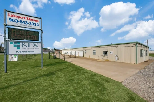 Right Move Storage - Lakeport storage facility exterior view