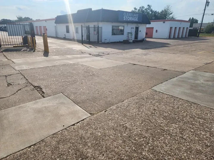 Clear Lake Storage entrance, storefront
