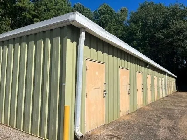 outdoor self storage units