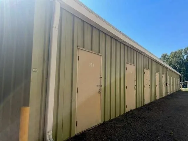 outdoor self storage units