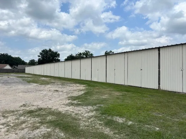 wide lanes Huffmeister Boat & RV Storage