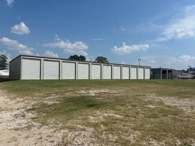 Lakeview Marina & Boat Storage large outdoor storage