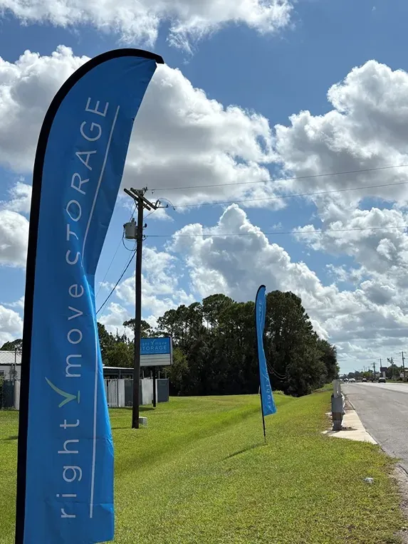 Right Move Storage - Angleton flag