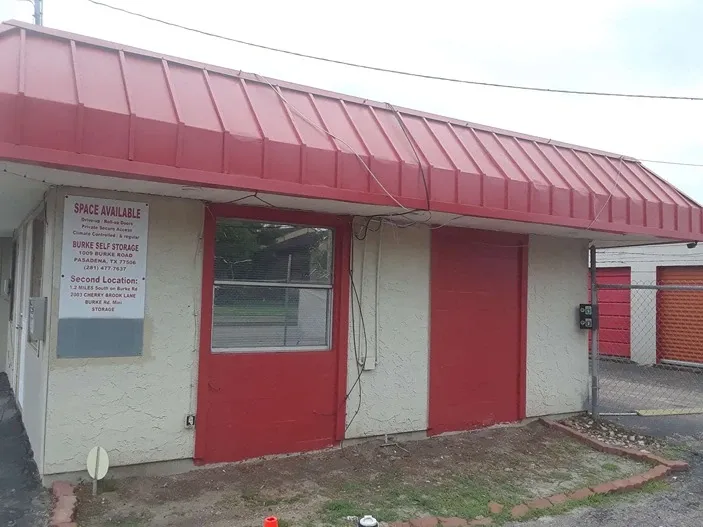 self storage front office