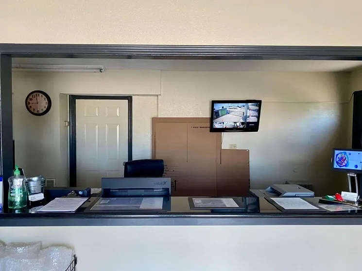 self storage welcome desk