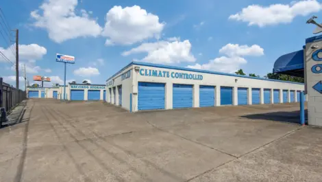 climate controlled storage units