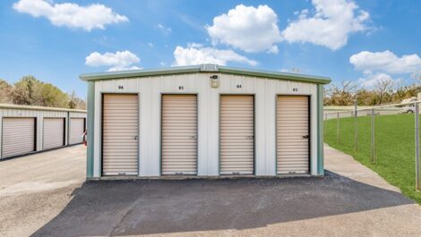 small outdoor self storage units