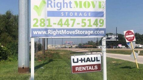 right move storage sign and uhaul rentals